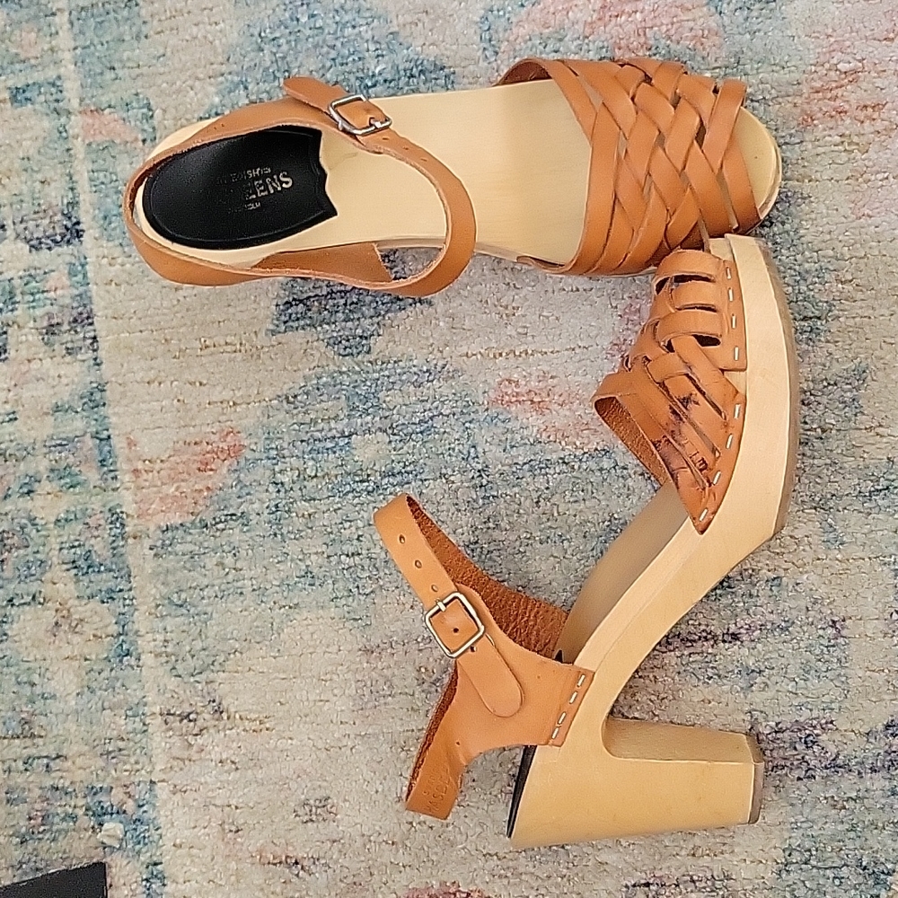 Swedish Hasbeens High Heel Clogs 39